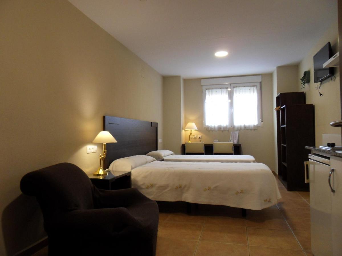 Hostal El Estudio Almansa Zewnętrze zdjęcie