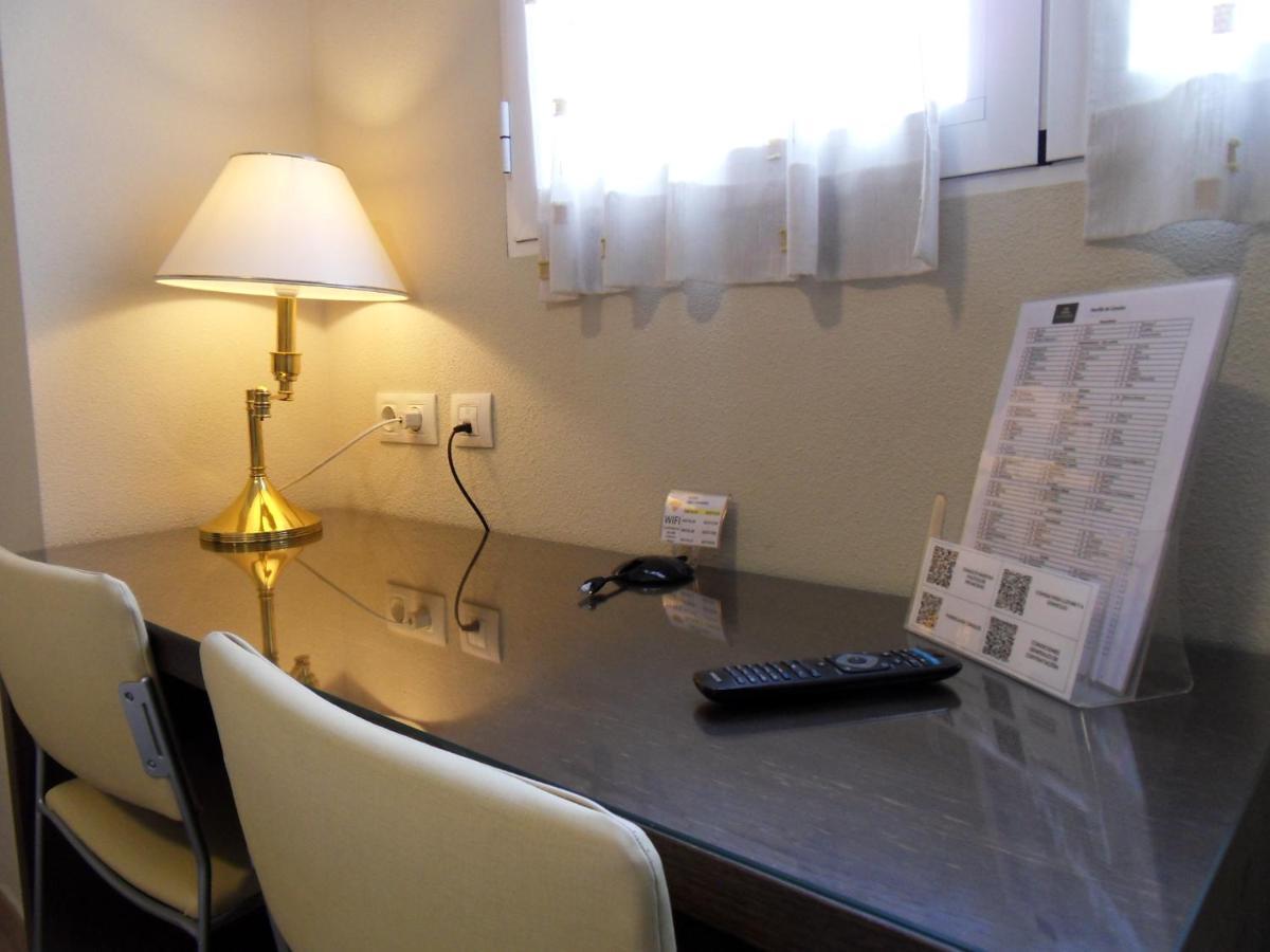 Hostal El Estudio Almansa Zewnętrze zdjęcie