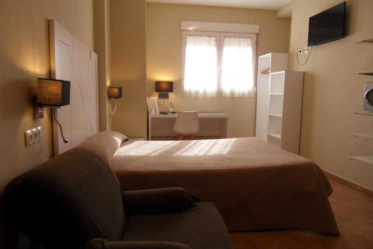 Hostal El Estudio Almansa Zewnętrze zdjęcie