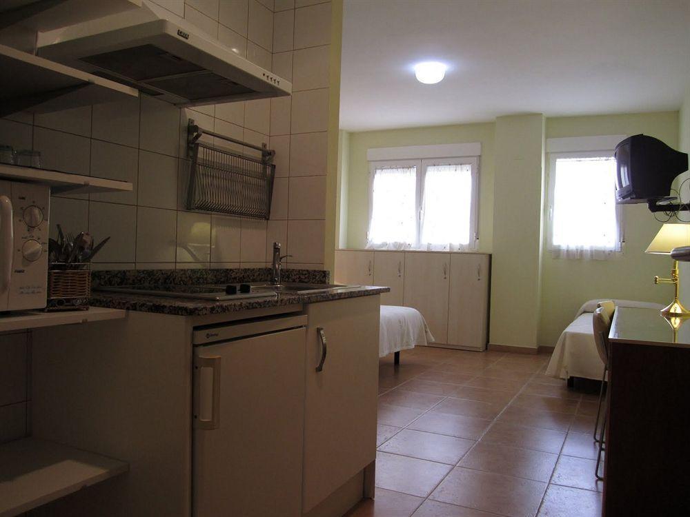 Hostal El Estudio Almansa Zewnętrze zdjęcie