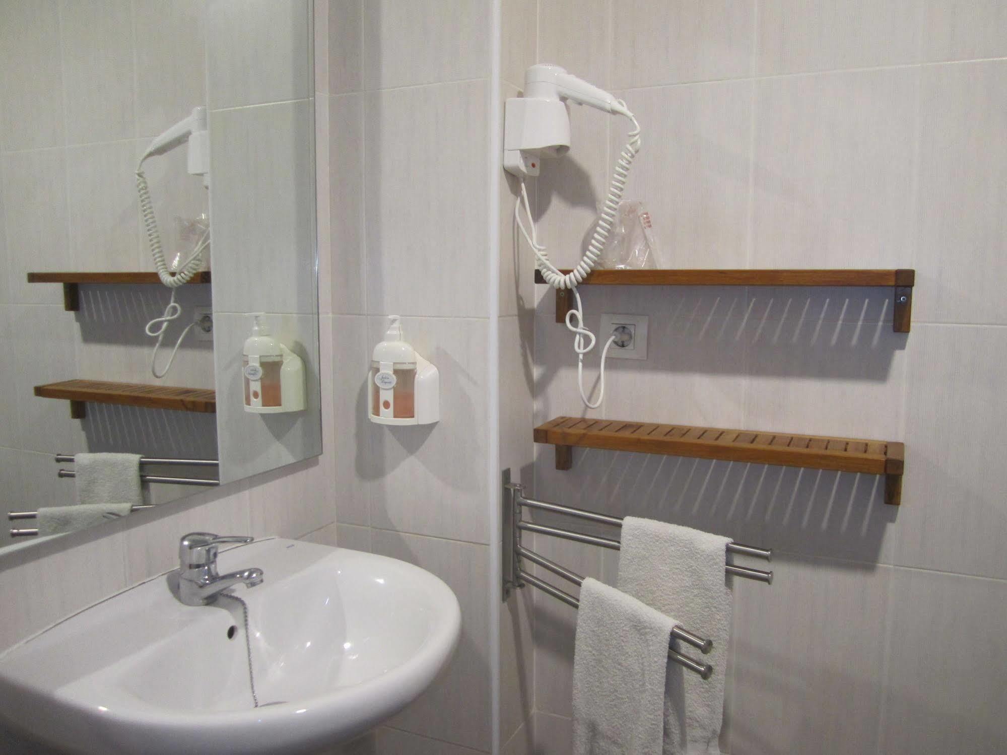 Hostal El Estudio Almansa Zewnętrze zdjęcie