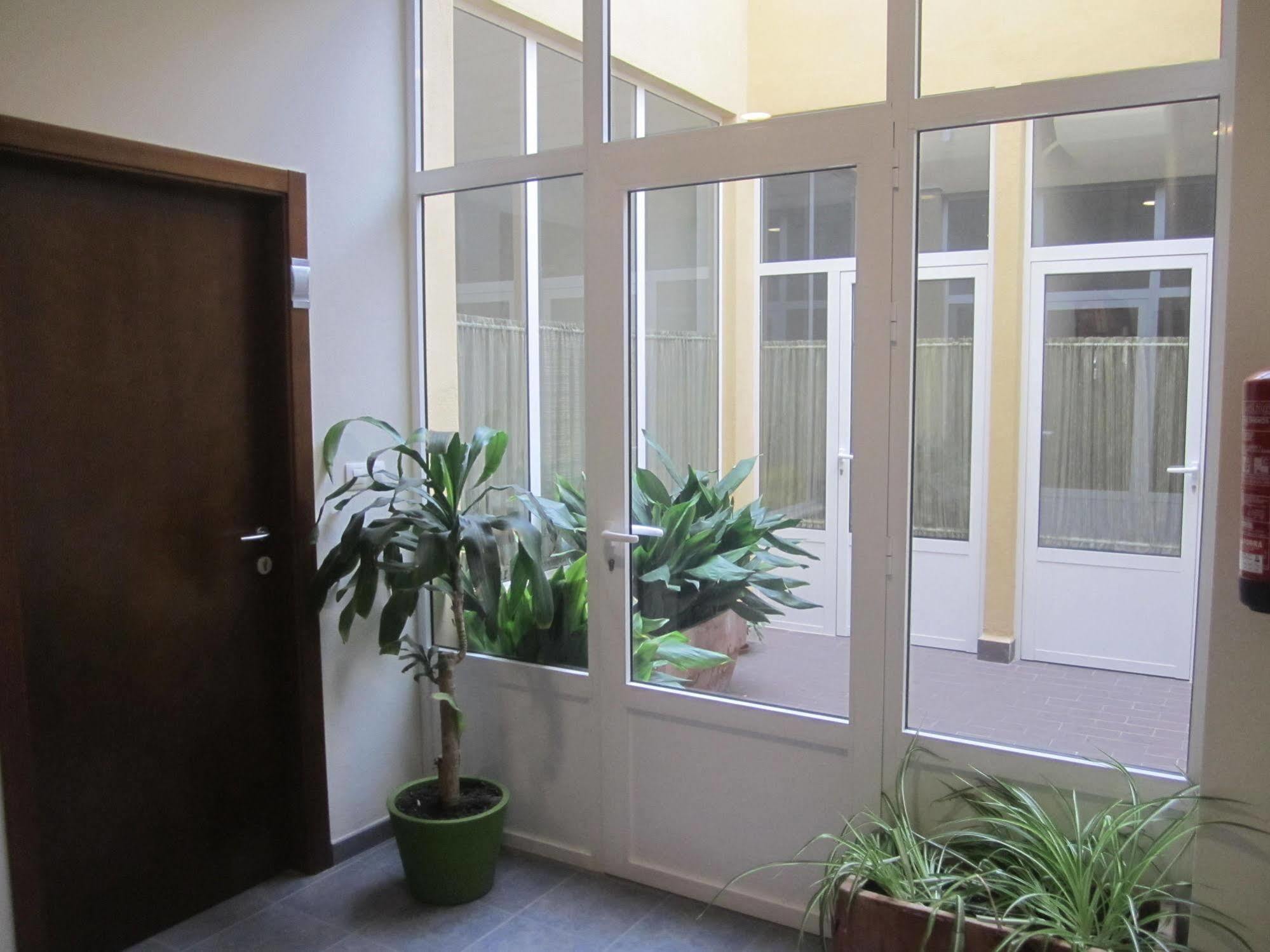 Hostal El Estudio Almansa Zewnętrze zdjęcie