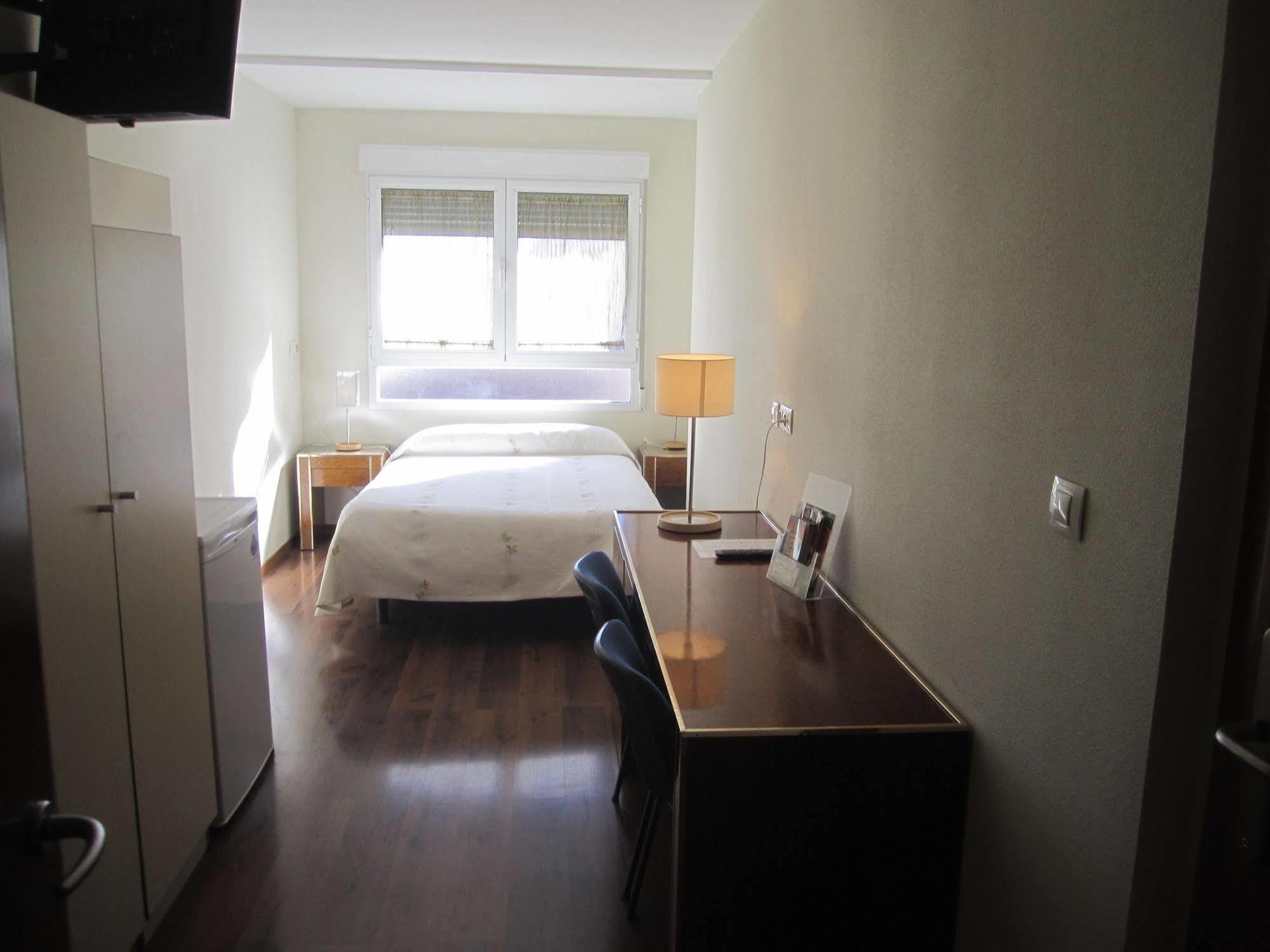 Hostal El Estudio Almansa Zewnętrze zdjęcie